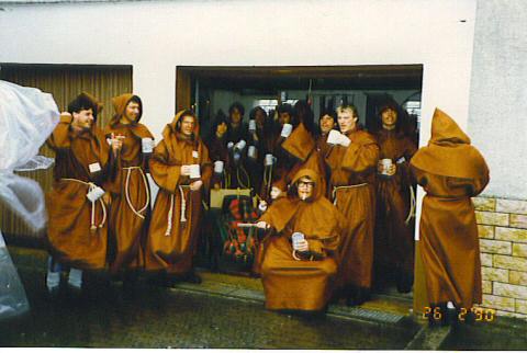 1990 Die Moenche und ihre Klosterbrauerei Himmelspforten 1